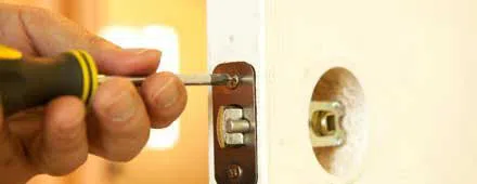 Affordable Locksmith Services Goodyear, AZ 623-687-3771 - 24-hour-lock-key-01